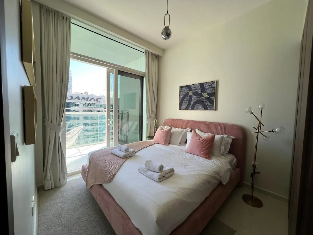 شقة Cozy 1-Br With Beautiful Views دبي