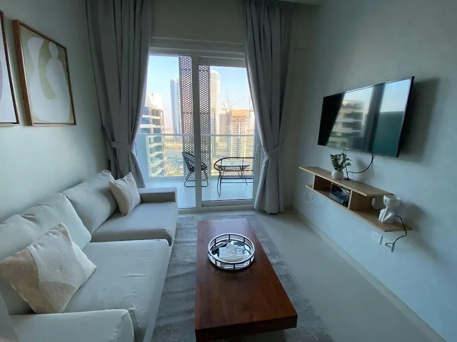 Cozy 1-Br With Beautiful Views Apartment Dubai